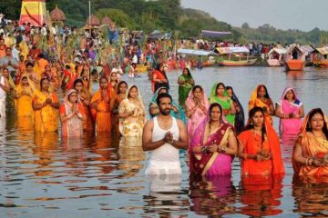 आज छठ पर्व, अस्ताउँदो सूर्यलाई पूजागरि मनाईदै